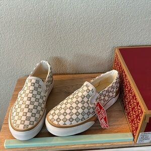 Custom Platform Vans -* LV design * Sz-9